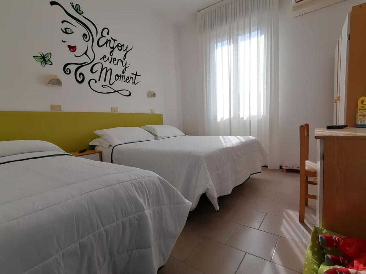 Kristalex Pet Family Hotel Cesenatico Esterno foto