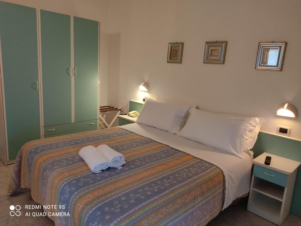 Kristalex Pet Family Hotel Cesenatico Esterno foto
