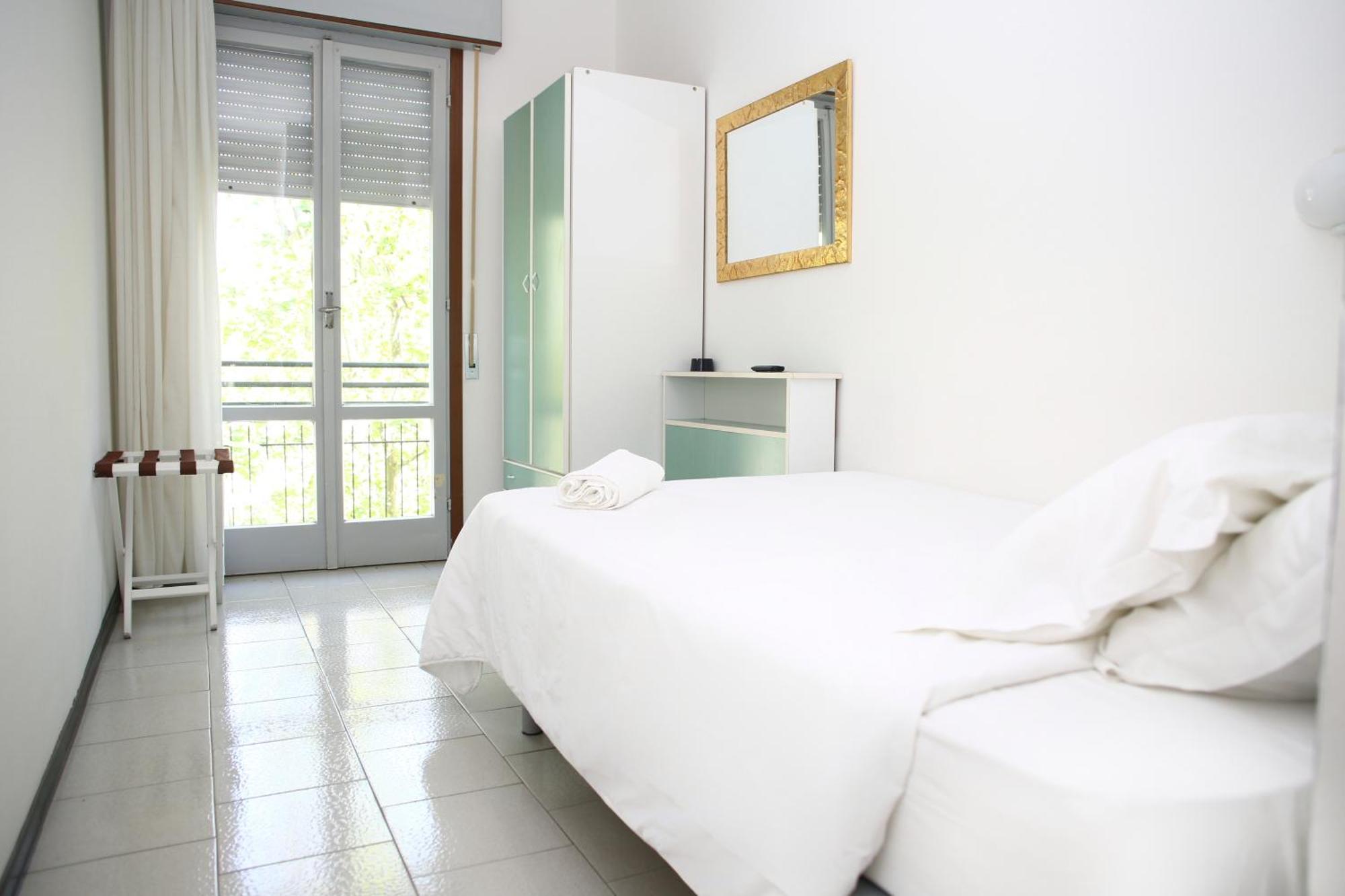 Kristalex Pet Family Hotel Cesenatico Esterno foto