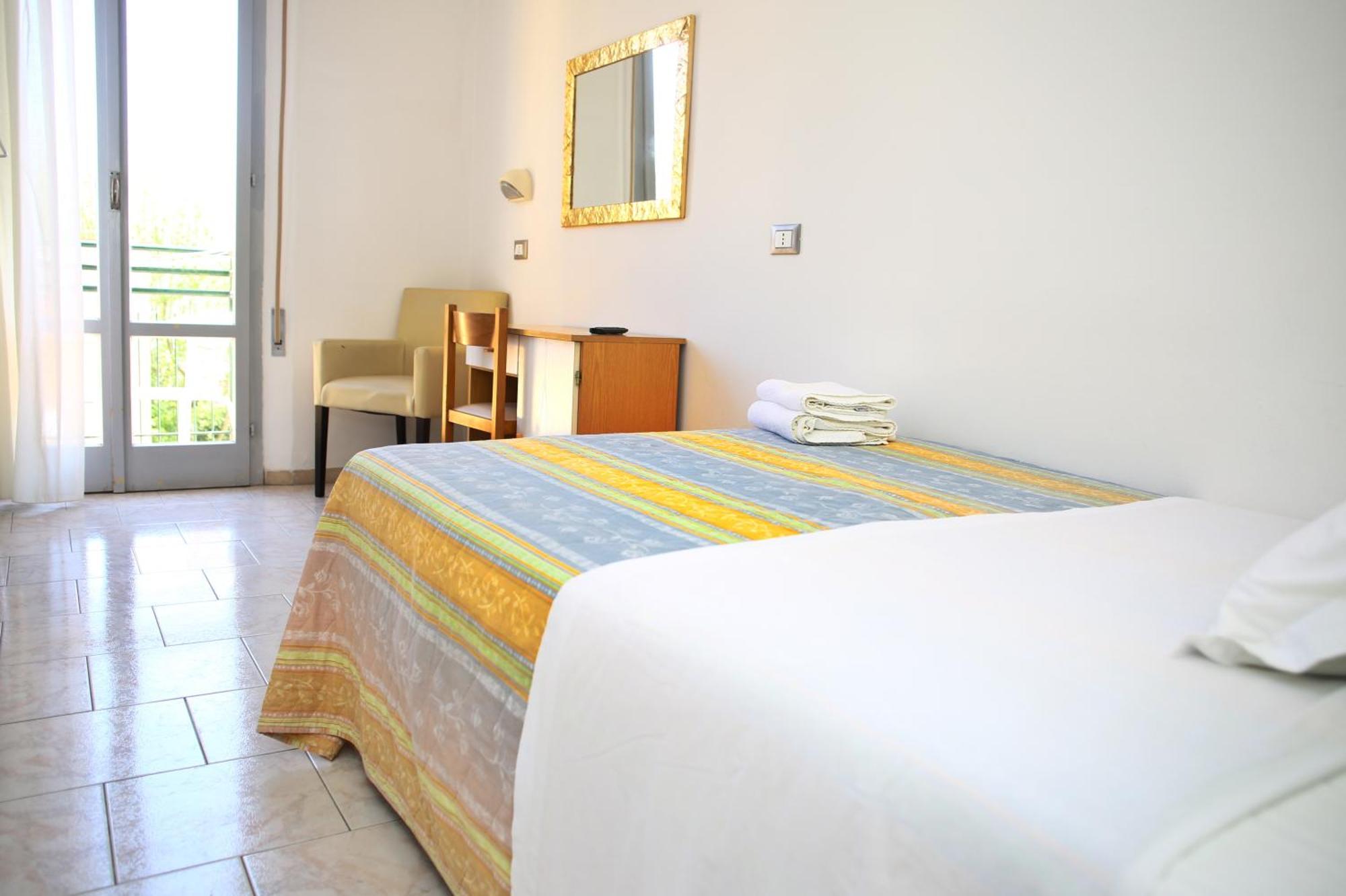 Kristalex Pet Family Hotel Cesenatico Esterno foto