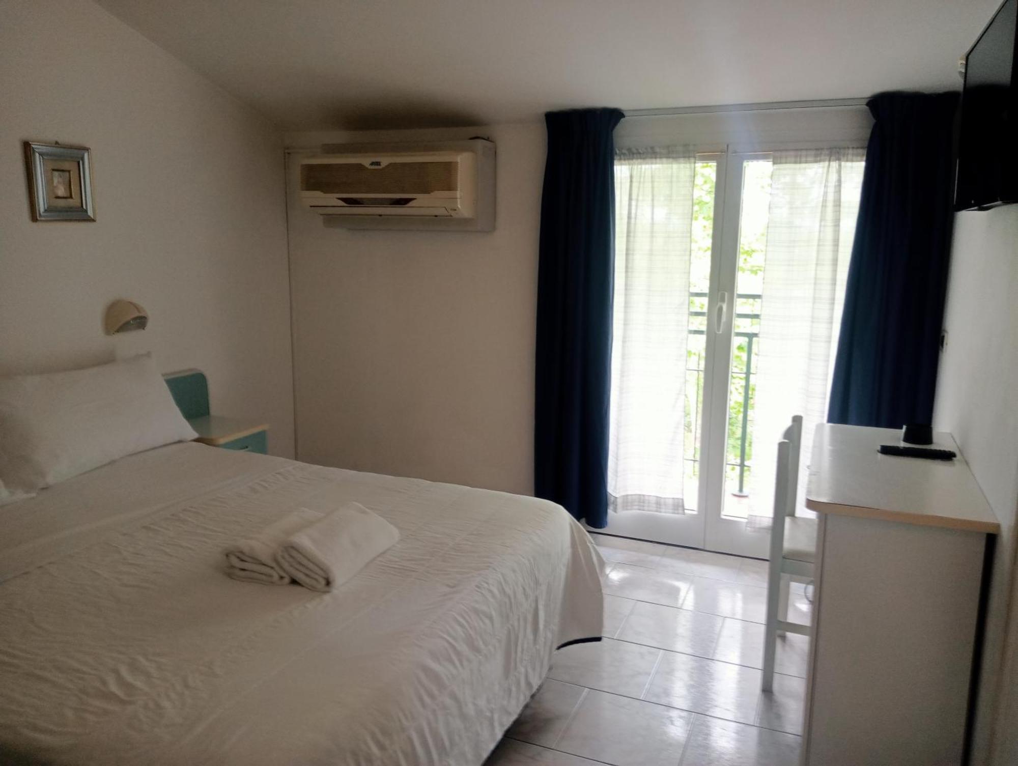 Kristalex Pet Family Hotel Cesenatico Esterno foto