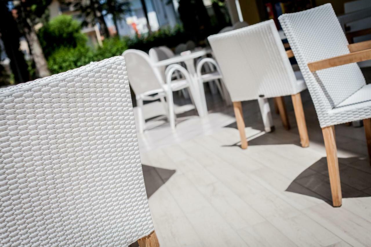 Kristalex Pet Family Hotel Cesenatico Esterno foto