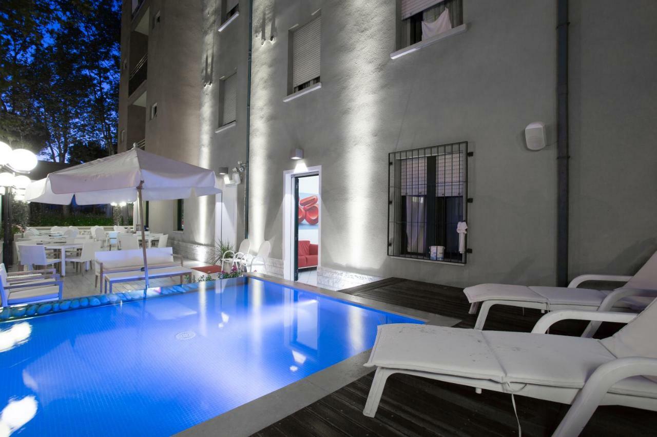 Kristalex Pet Family Hotel Cesenatico Esterno foto