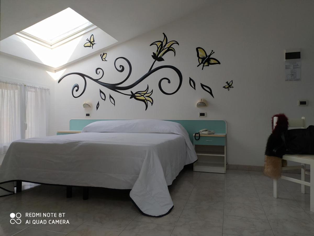 Kristalex Pet Family Hotel Cesenatico Esterno foto